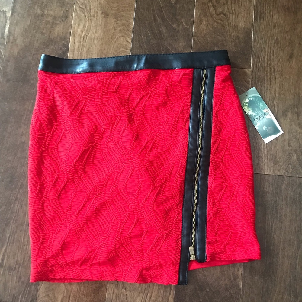 Women Red Mini Skirt Size 8
